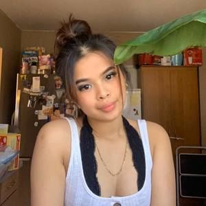 Meet your Posher, Alexandra